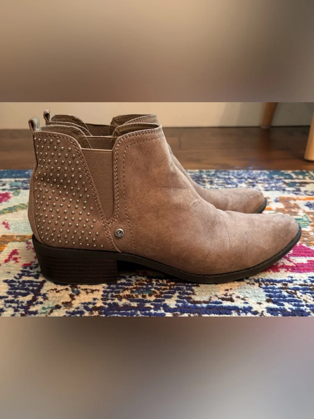 G by GUESS Women’s 8M Taupe Studded Chelsea Ankle Booties Block Heel